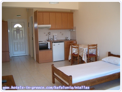 NTALLAS ROOMS TO RENT, Photo 9